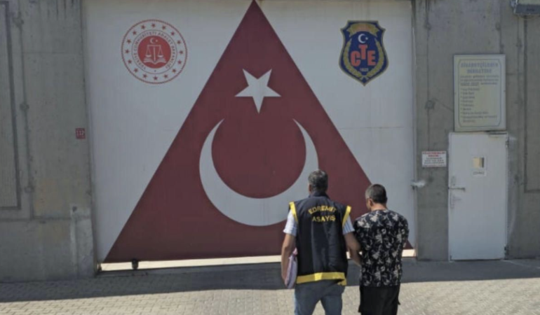 Balıkesir’de hapis cezası olan 18 kişi tutuklandı