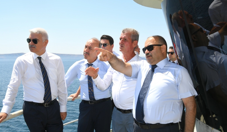 Vali Ustaoğlu, Erdek’te midye üreticileriyle bir araya geldi