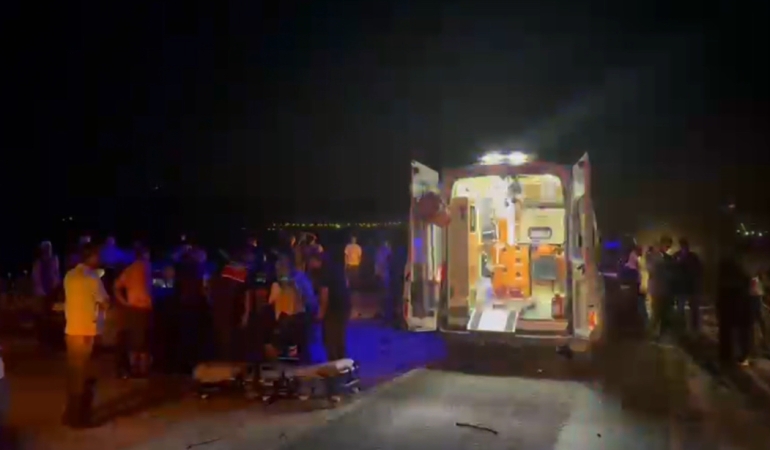 Gönen-Sarıköy yolundaki kazada 2 kişi hayatını kaybetti, 7 kişi yaralandı