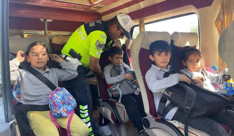 Balıkesir’de okul çevreleri ve servis araçları denetlendi