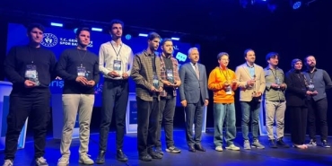 BALIKESİRLİ GENÇLER BİLGİ YARIŞMASINDA TÜRKİYE BİRİNCİSİ