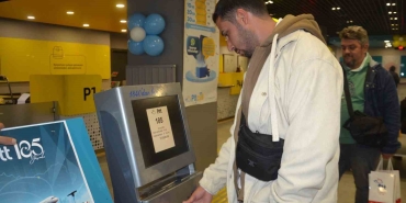 EHLİYETİNİ YENİLERKEN, GÜNÜN TALİHLİSİ OLDU