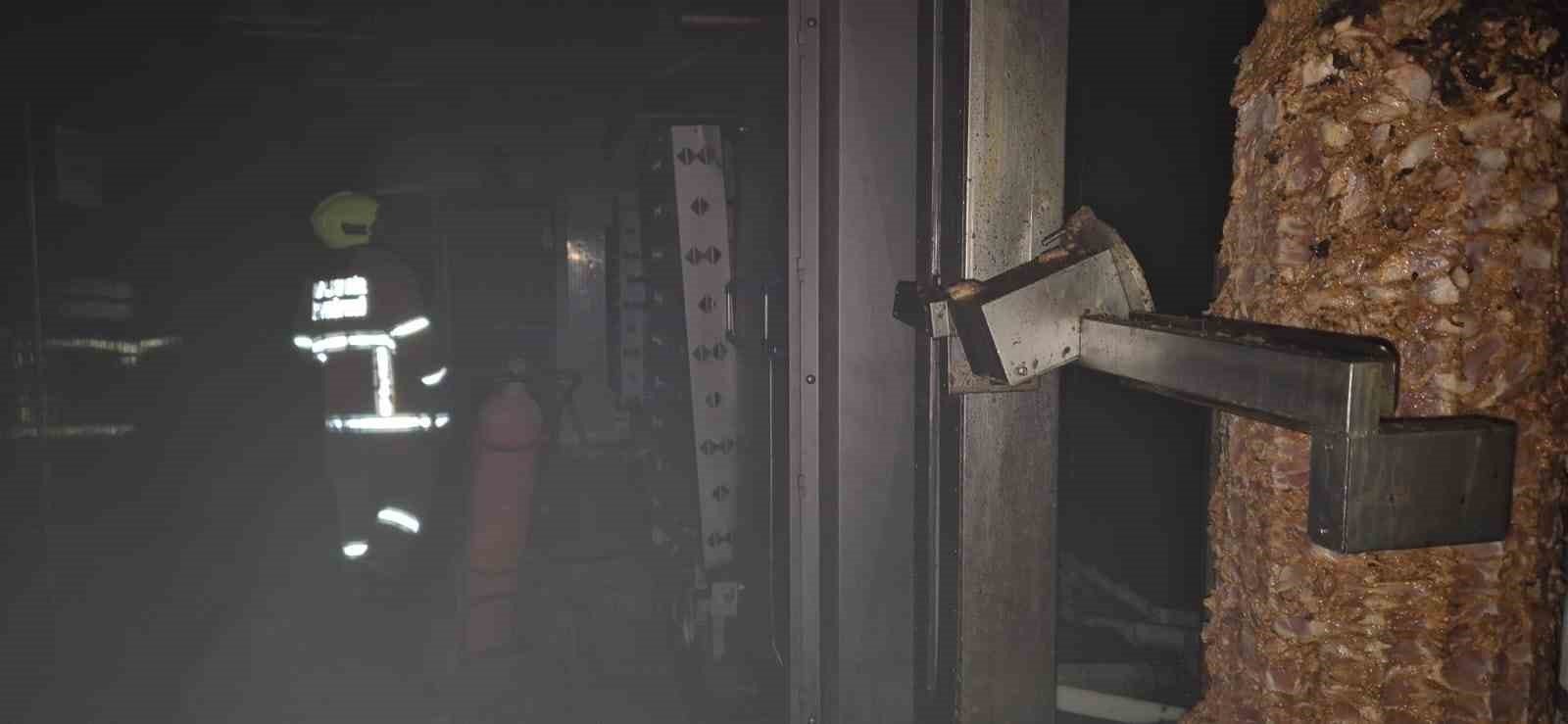 SUSURLUK'TA FABRİKA YANGINI: EKİPLER KISA SÜREDE MÜDAHALE ETTİ