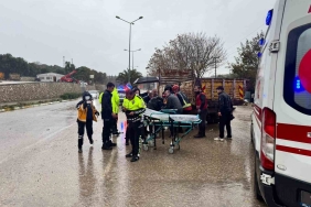 ERDEK'TE KAMYON İLE MOTOSİKLET ÇARPIŞTI: 1 YARALI