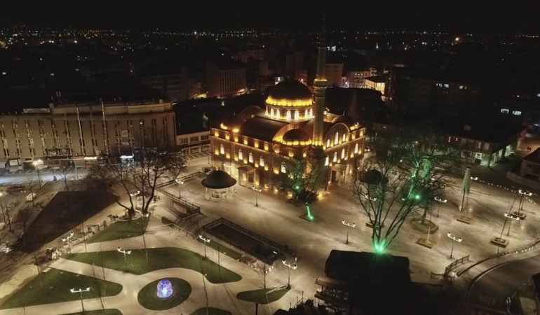 BALIKESİR'DE GÜNDEM: 'ZAĞNOS PAŞA MI, İSMET PAŞA MI HALK ARASINDA BİLİNEN ADI İLE ZAĞNOS PAŞA MEYDANI'NIN ADININ CHP'LİLERCE 'İSMET İNÖNÜ' MEYDANI YAPILSIN TEKLİFİ TARTIŞMAYA NEDEN OLDU