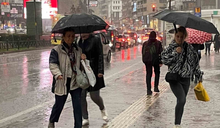 BALIKESİR'DE EKİM YAĞIŞINDA 100 KATLIK ARTIŞ